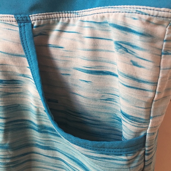 Nike XS Dri-Fit shorts w/pockets and inner pant - Picture 3 of 8